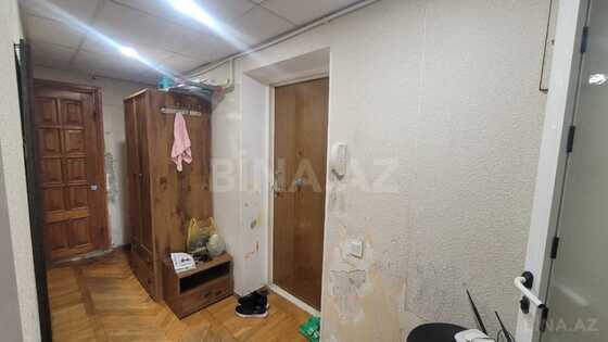 3 otaqlı Köhnə tikili, Memar Əcəmi m., Bakı