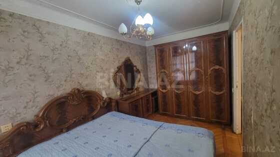 3 otaqlı Köhnə tikili, Memar Əcəmi m., Bakı