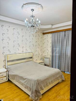 3 otaqlı Köhnə tikili, Neftçilər m., Bakı