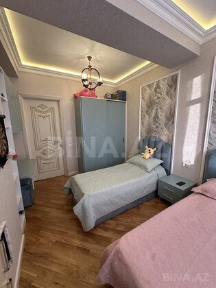 4 otaqlı Yeni tikili, Memar Əcəmi m., Bakı