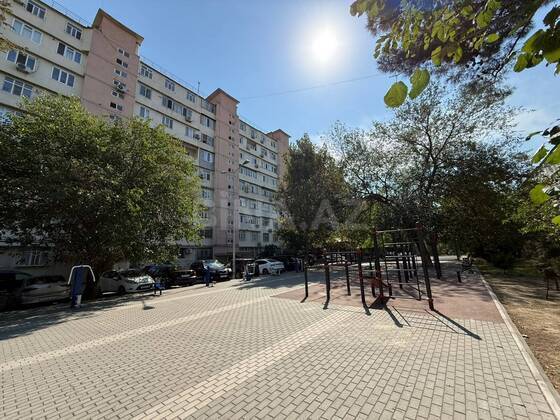 3 otaqlı Köhnə tikili, Xalqlar Dostluğu m., Bakı