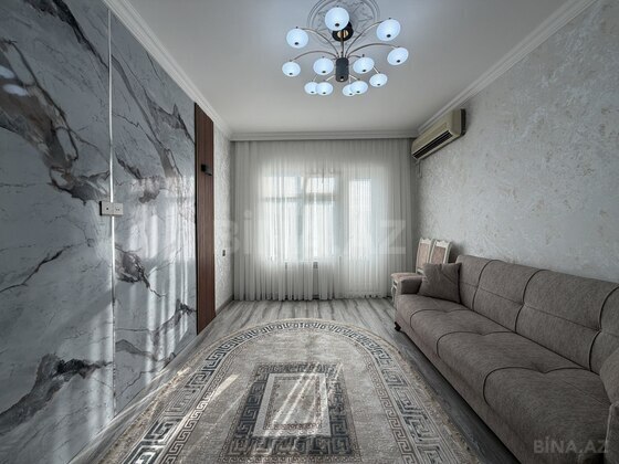 3 otaqlı Köhnə tikili, Bakıxanov q., Bakı