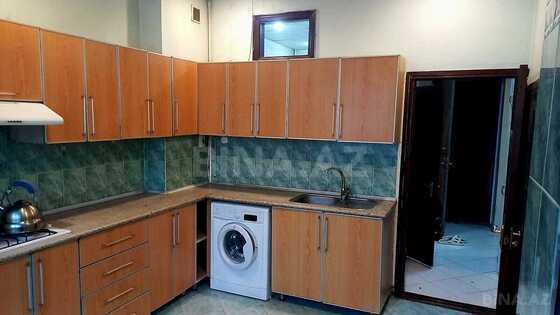 2 otaqlı Köhnə tikili, Şah İsmayıl Xətai m., Bakı