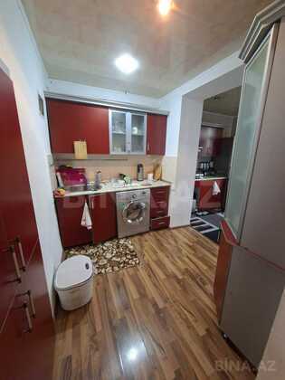 3 otaqlı Köhnə tikili, Neftçilər m., Bakı