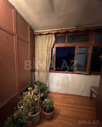 3 otaqlı Köhnə tikili, Xalqlar Dostluğu m., Bakı