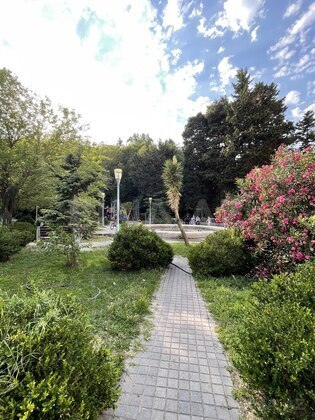 3 otaqlı Köhnə tikili, Azadlıq Prospekti m., Bakı