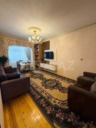 3 otaqlı Köhnə tikili, Neftçilər m., Bakı