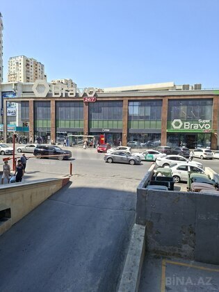 3 otaqlı Yeni tikili, İnşaatçılar m., Bakı