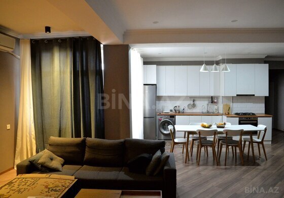 3 otaqlı Yeni tikili, İnşaatçılar m., Bakı