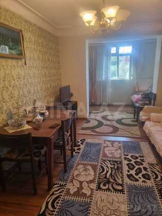 3 otaqlı Köhnə tikili, Neftçilər m., Bakı