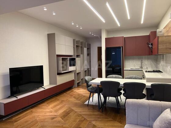 3 otaqlı Yeni tikili, Şah İsmayıl Xətai m., Bakı