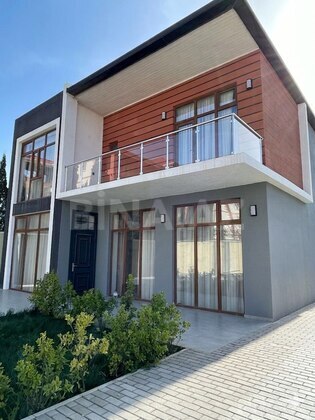 4 otaqlı, 200.0 m², Binə