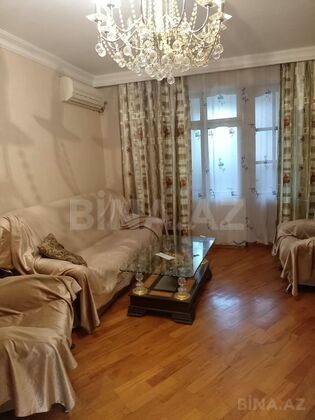 3 otaqlı Köhnə tikili, İnşaatçılar m., Bakı