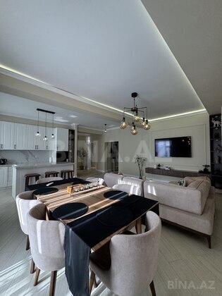 4 otaqlı, 175.0 m², 8 Noyabr