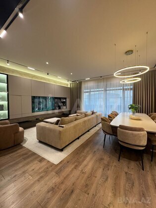 3 otaqlı, 145.0 m², 7-ci mikrorayon