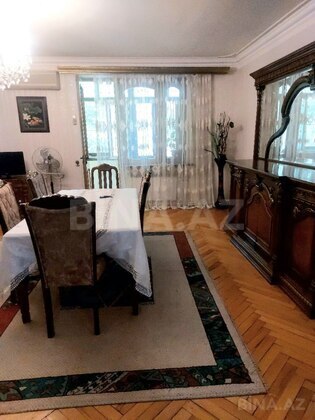 4 otaqlı, 110.0 m², İnşaatçılar