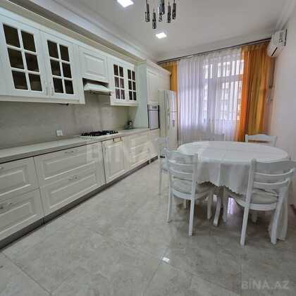 3 otaqlı, 120.0 m², Şah İsmayıl Xətai