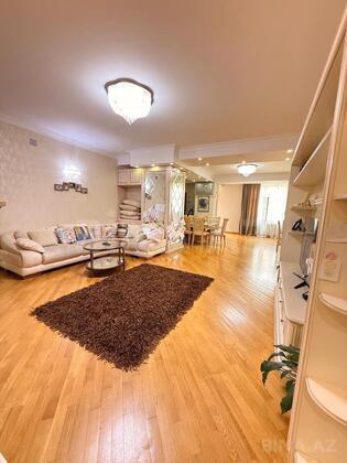4 otaqlı, 180.0 m², Səbail