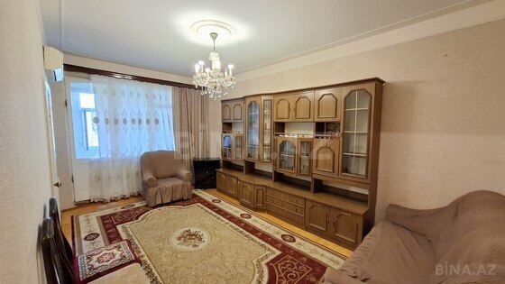 2 otaqlı Köhnə tikili, Memar Əcəmi m., Bakı