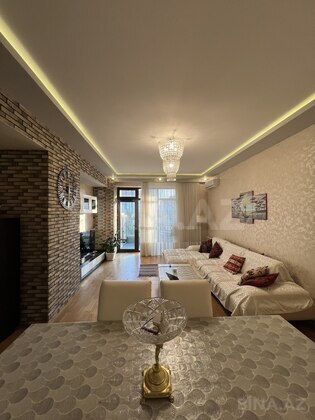 3 otaqlı, 145.0 m², 8 Noyabr