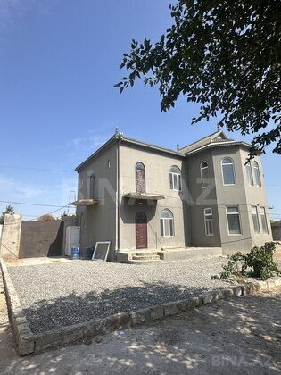 8 otaqlı, 330.0 m², Zirə