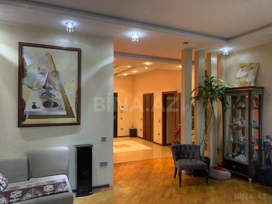 3 otaqlı, 160.0 m², Nəsimi