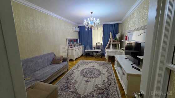 3 otaqlı Köhnə tikili, Nəsimi m., Bakı