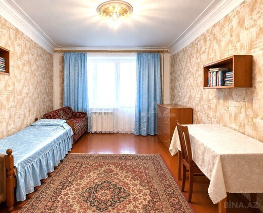 3 otaqlı Köhnə tikili, Xalqlar Dostluğu m., Bakı