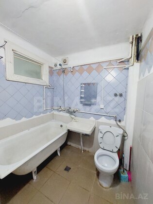 2 otaqlı Köhnə tikili, Qara Qarayev m., Bakı