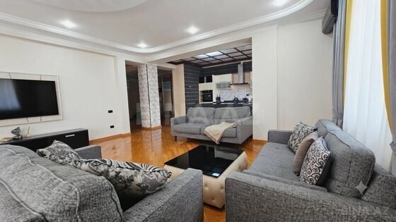3 otaqlı Köhnə tikili, Binəqədi r., Bakı
