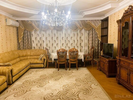 3 otaqlı Yeni tikili, Şah İsmayıl Xətai m., Bakı