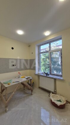 2 otaqlı Köhnə tikili, Elmlər Akademiyası m., Bakı