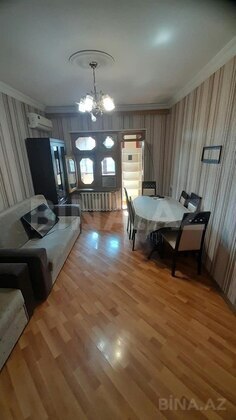 2 otaqlı Köhnə tikili, Memar Əcəmi m., Bakı