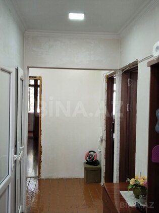 3 otaqlı Köhnə tikili, Həzi Aslanov m., Bakı