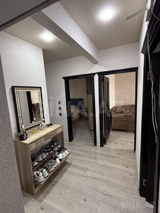 3 otaqlı Köhnə tikili, Bakıxanov q., Bakı