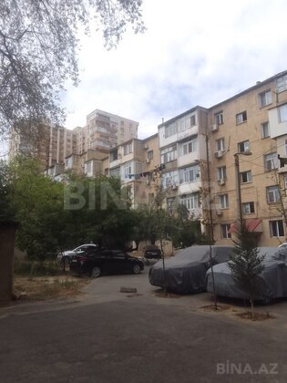 1 otaqlı Köhnə tikili, İnşaatçılar m., Bakı