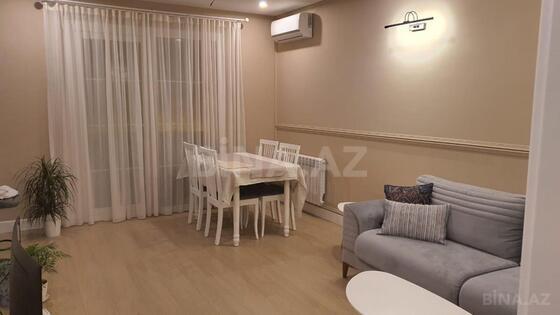 3 otaqlı Köhnə tikili, 28 May m., Bakı