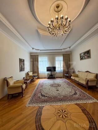 9 otaqlı Həyət evi/Bağ evi, Azadlıq Prospekti m., Bakı