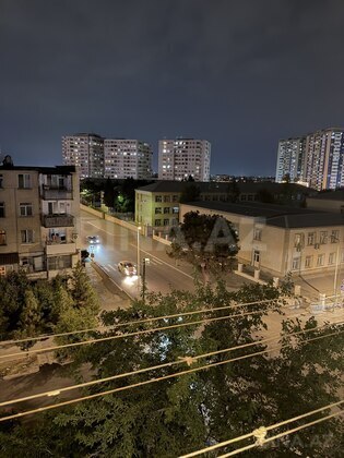 2 otaqlı Köhnə tikili, Bakıxanov q., Bakı