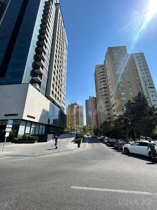 3 otaqlı Yeni tikili, Şah İsmayıl Xətai m., Bakı