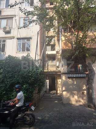 2 otaqlı Köhnə tikili, Elmlər Akademiyası m., Bakı