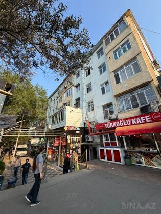2 otaqlı Köhnə tikili, Memar Əcəmi m., Bakı