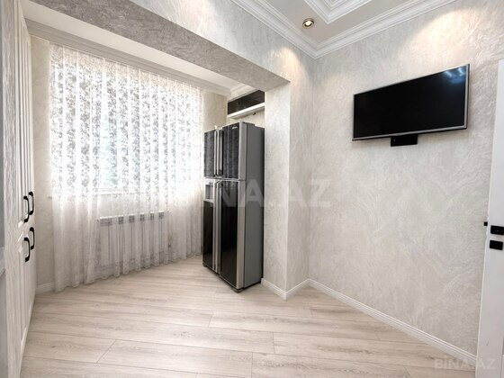 3 otaqlı Köhnə tikili, Xalqlar Dostluğu m., Bakı