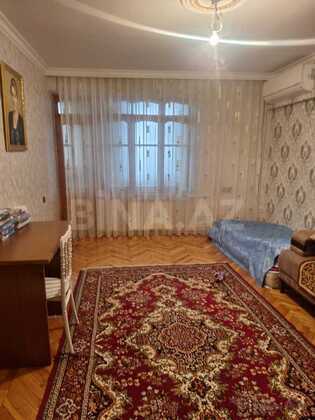 3 otaqlı Köhnə tikili, Əhmədli m., Bakı