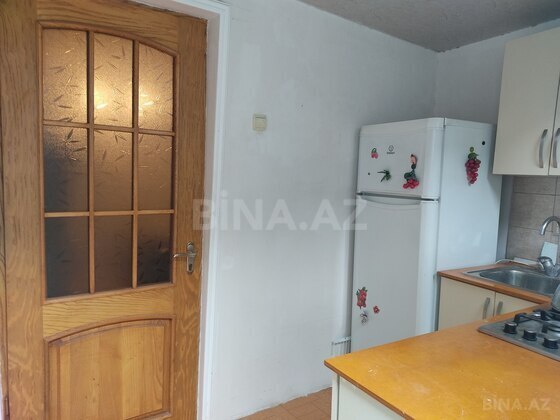 2 otaqlı Köhnə tikili, Memar Əcəmi m., Bakı