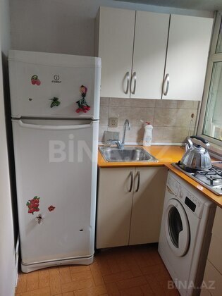 2 otaqlı Köhnə tikili, Memar Əcəmi m., Bakı