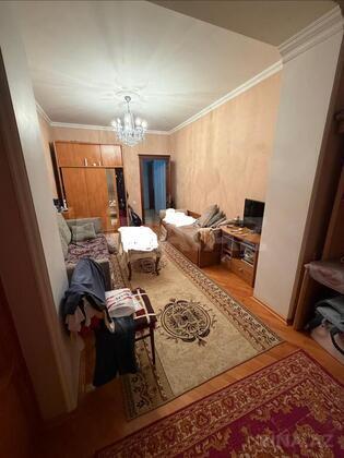 3 otaqlı Köhnə tikili, Həzi Aslanov m., Bakı