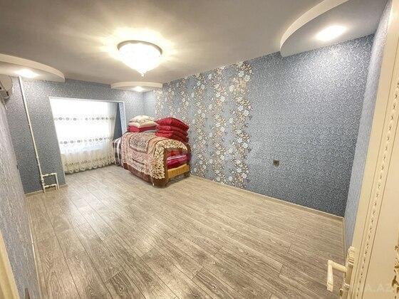 4 otaqlı Köhnə tikili, Xalqlar Dostluğu m., Bakı
