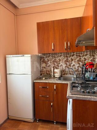 2 otaqlı Köhnə tikili, Memar Əcəmi m., Bakı