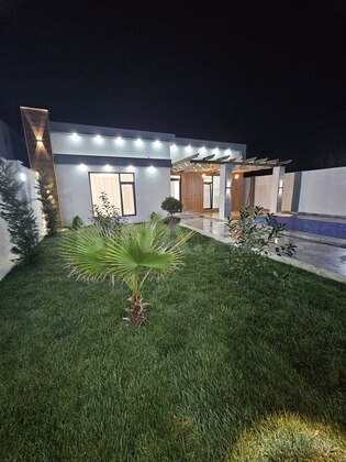 4 otaqlı Həyət evi/Bağ evi, Şüvəlan q., Bakı